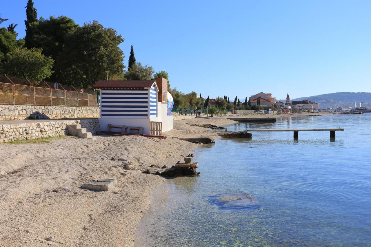 Apartments By The Sea Seget Donji, Trogir - 2029 Eksteriør bilde