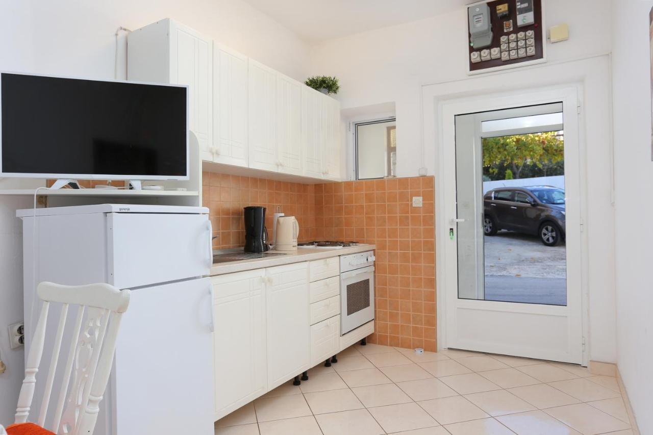 Apartments By The Sea Seget Donji, Trogir - 2029 Eksteriør bilde